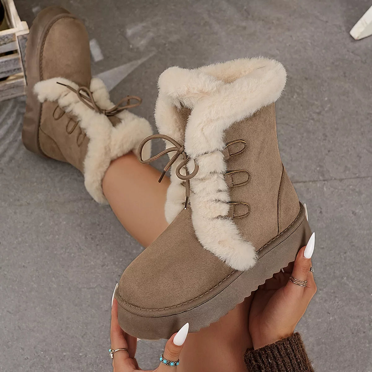 Round Toe Platform Boots Coffee Brown / 36