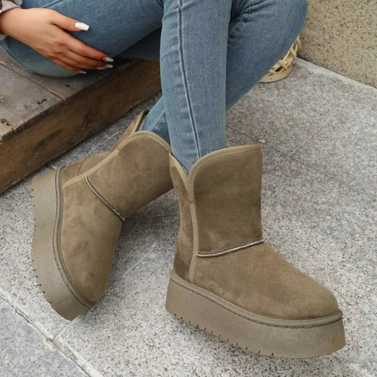 Round Toe Platform Boots Green / 36