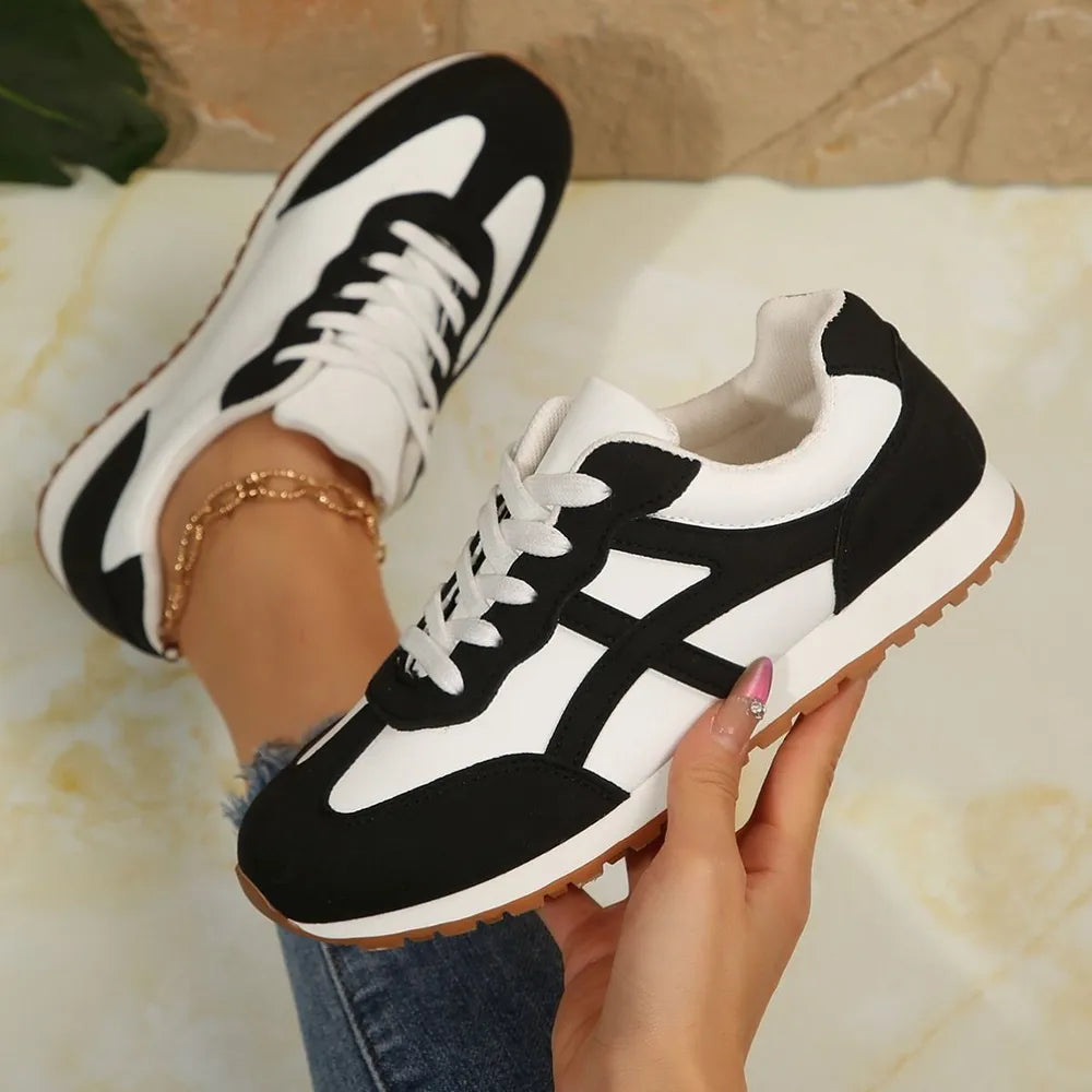 Contrast Lace Up Round Toe Sneakers Pink / 35(US4)