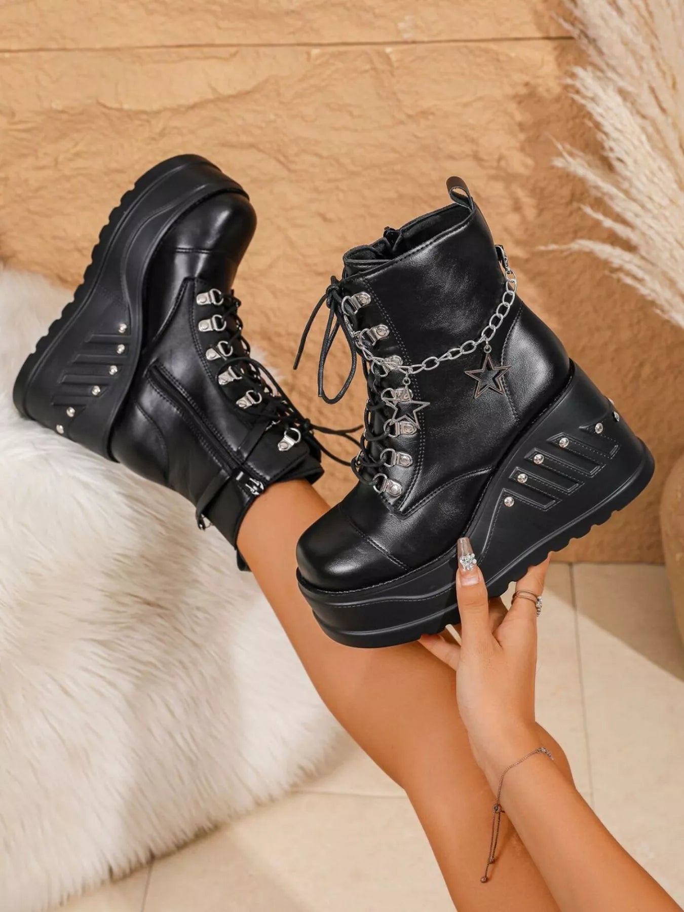 Round Toe Platform Wedge Boots Black / 35 