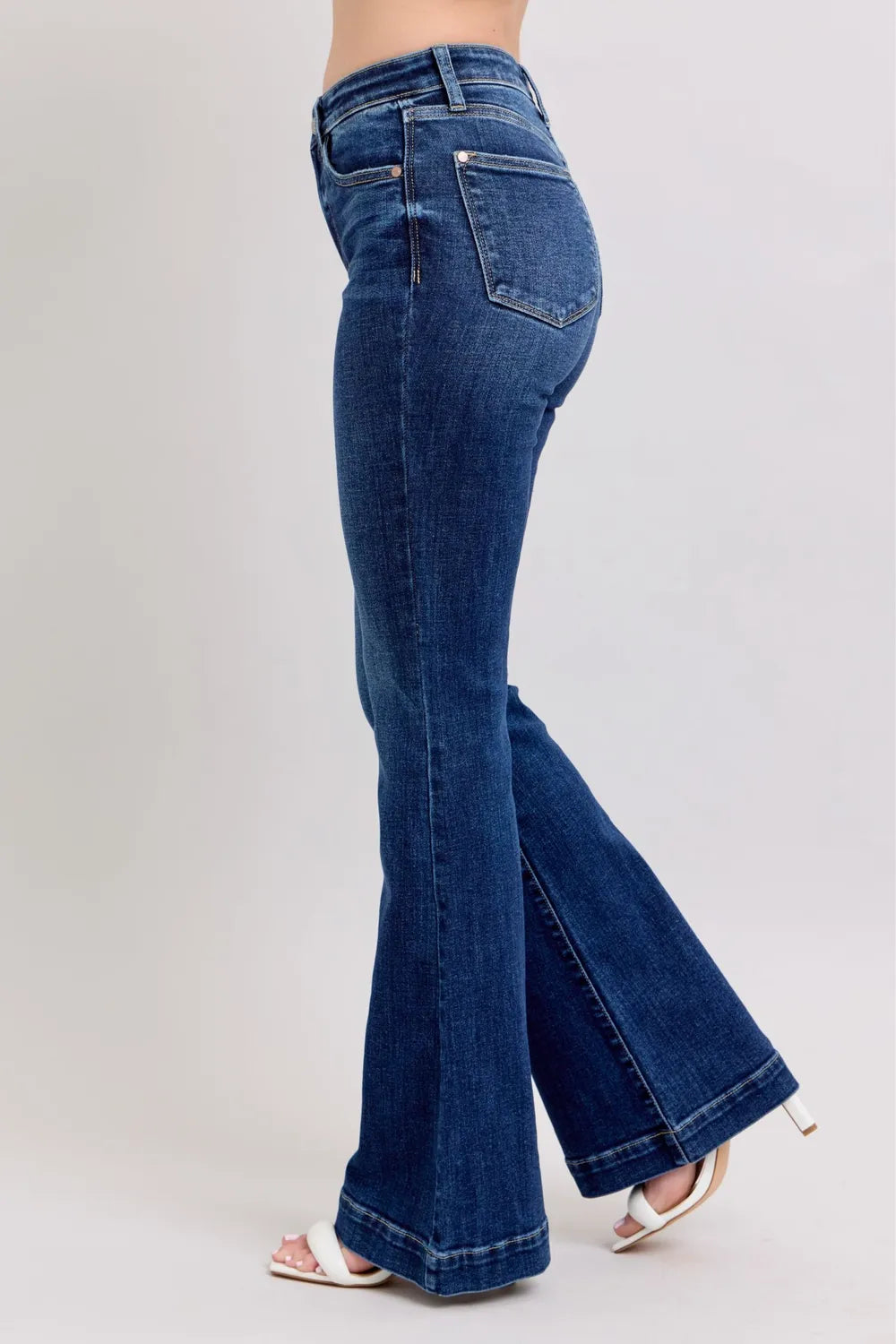 Judy Blue Full Size High Rise Flare Jeans with Pockets Plus Size Dark / 0(24) 