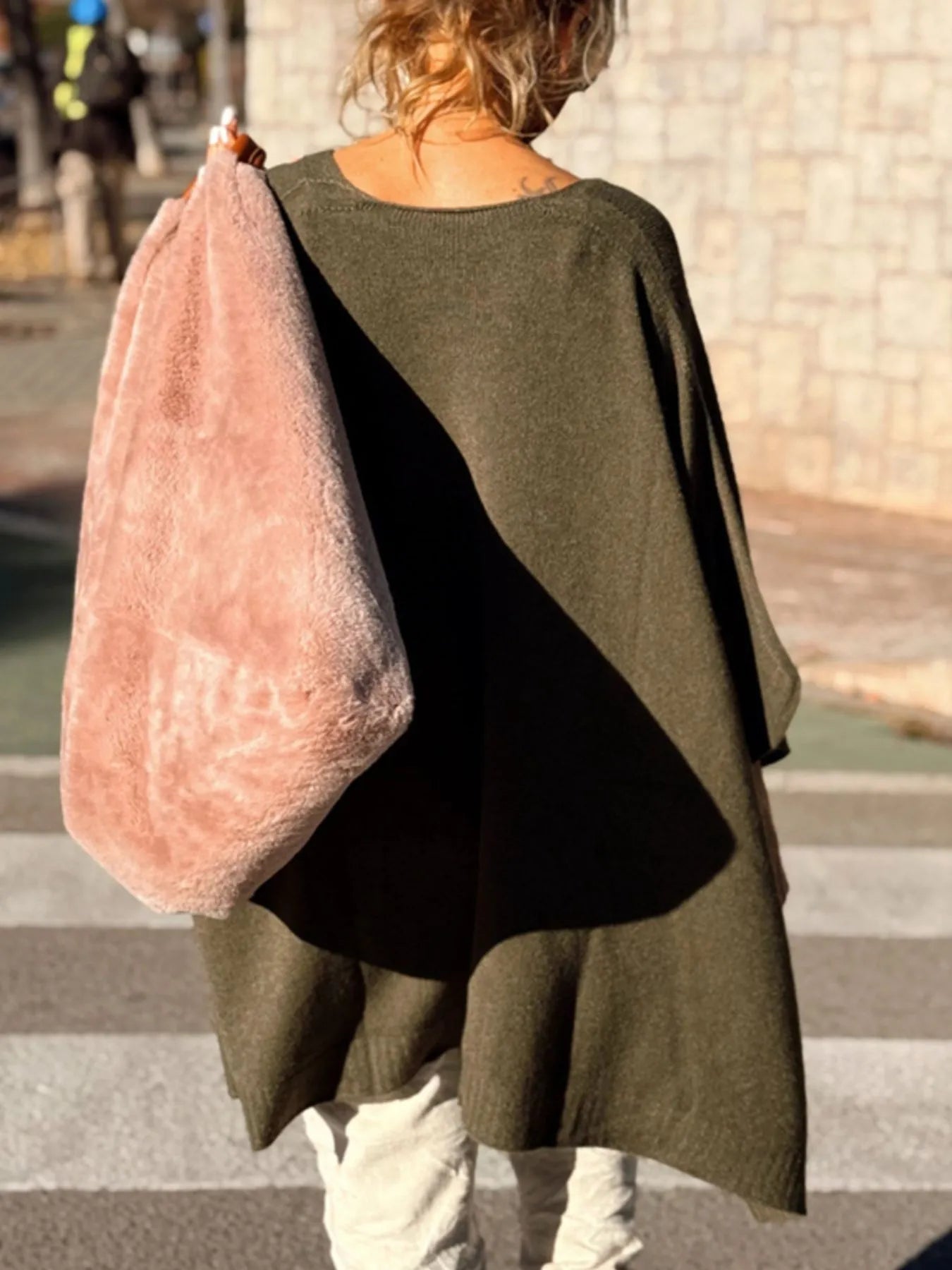 Ribbed Hem V-Neck Sweater Green / S/M 