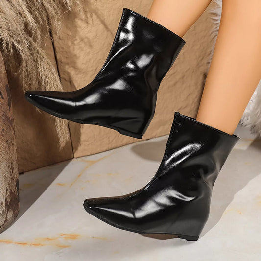 Point Toe Leather Boots Black / 35 