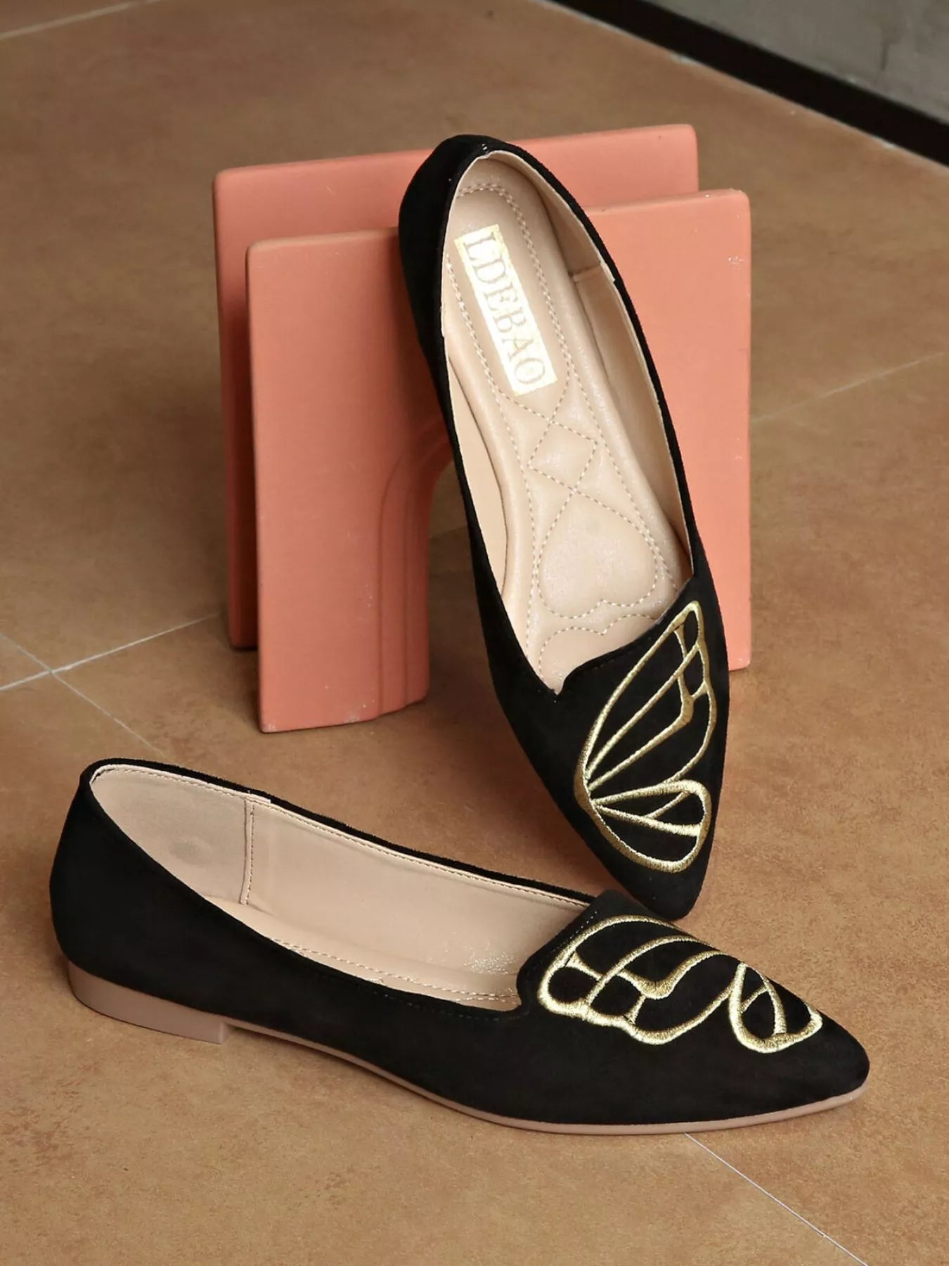 Point Toe Slip-Ons Black / 35 