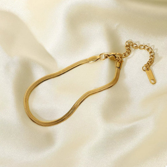 Stainless Steel Minimalist Chain Bracelet Gold / One Size 