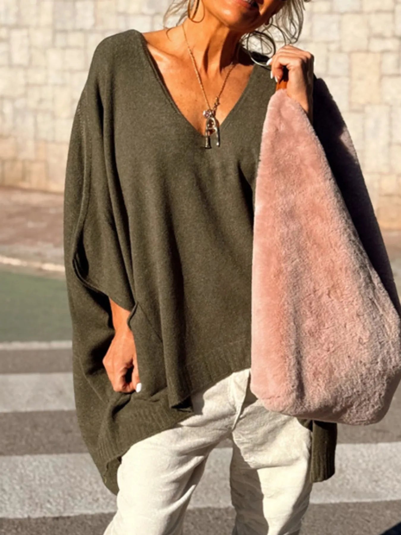 Ribbed Hem V-Neck Sweater Green / S/M 