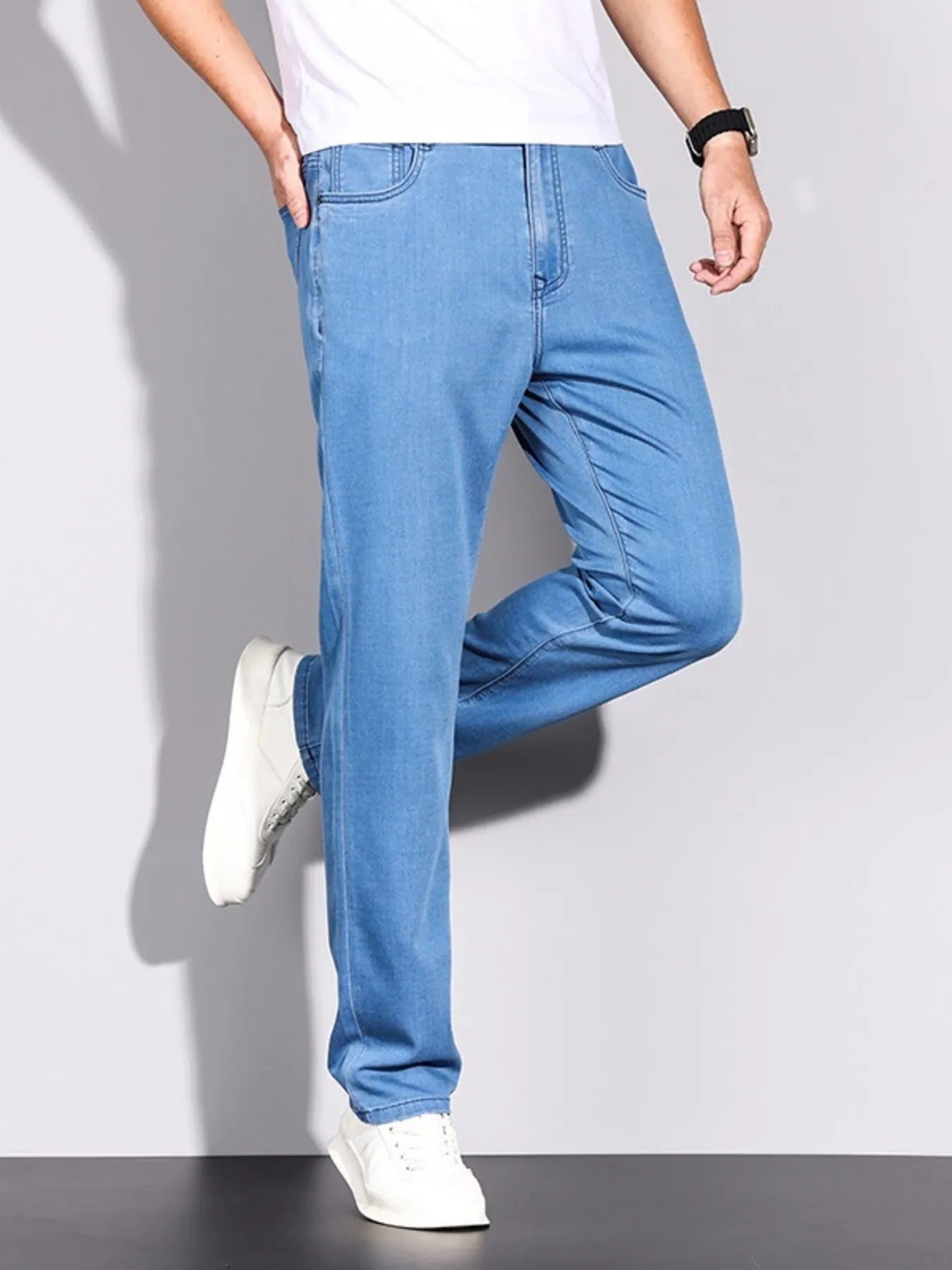 Men's Wash Slim Fit Jeans Light Blue / 28 