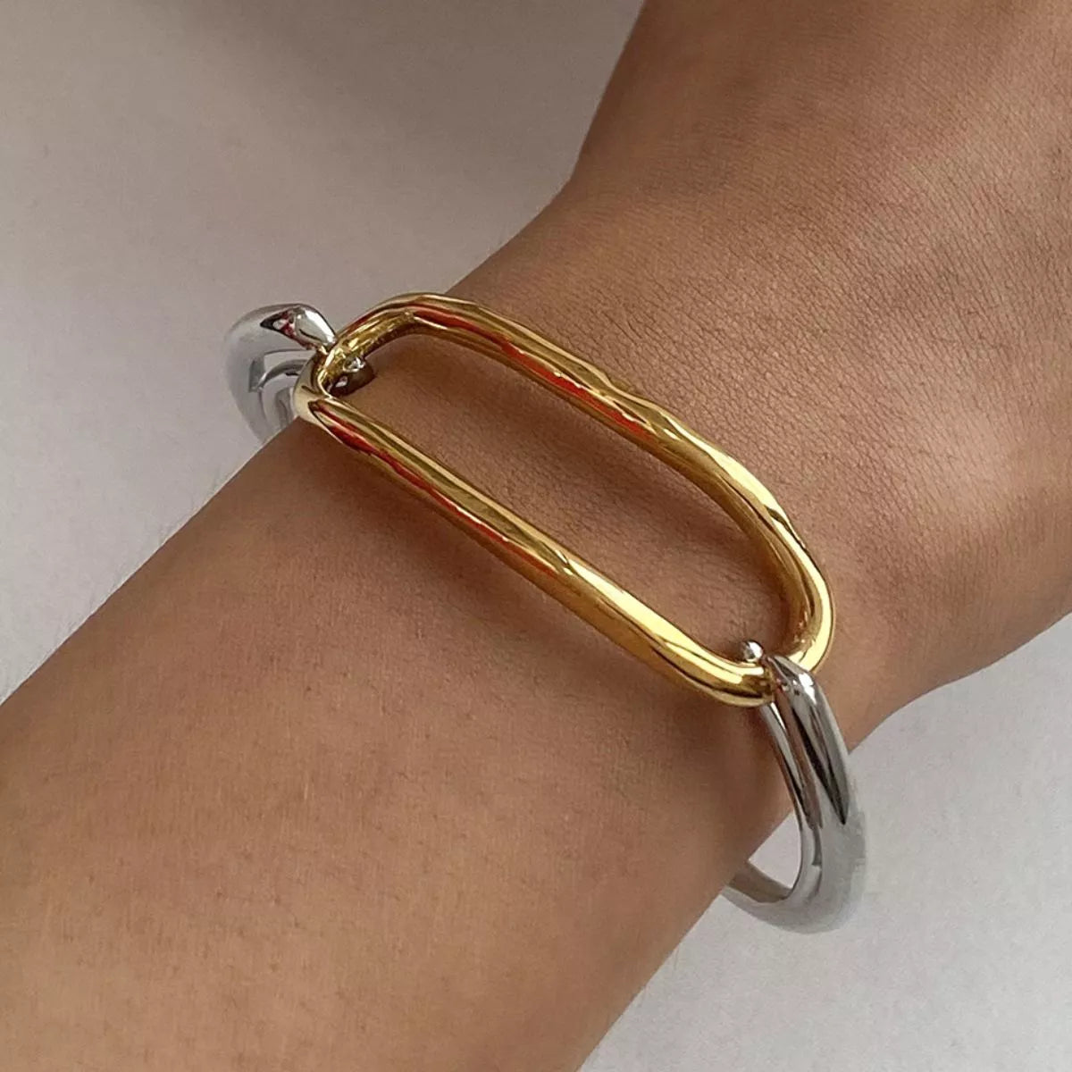 Two-Tone Geometric Link Bracelet Gold / One Size 