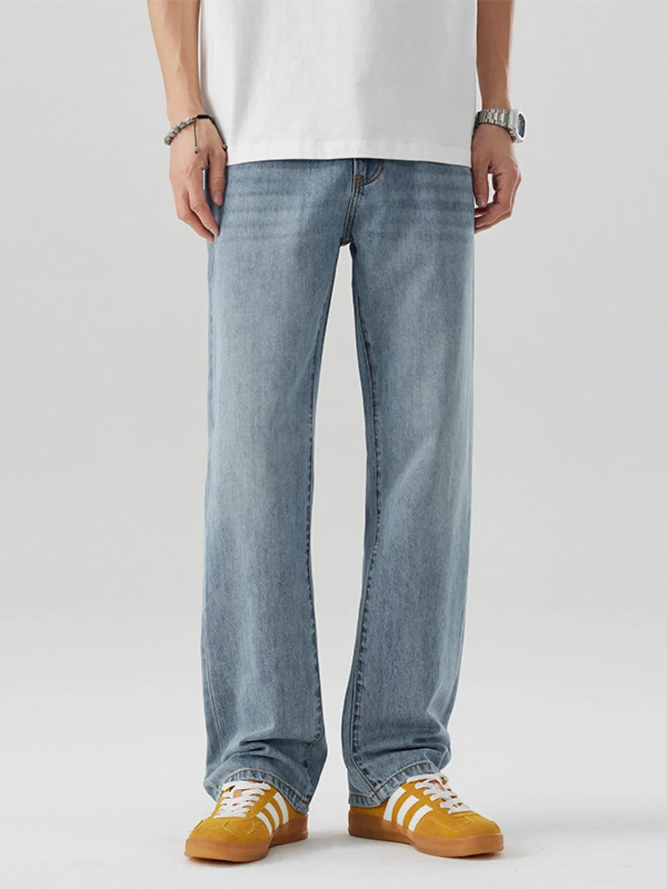 Men's Wash Relaxed Fit Jeans Light Blue / 28 