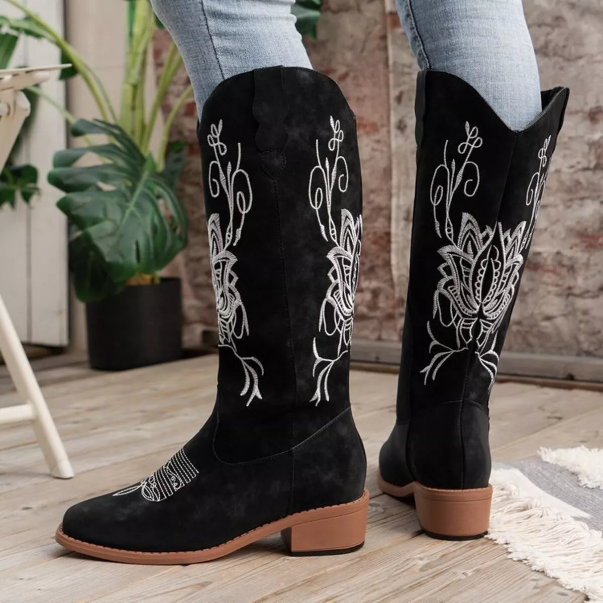 Embroidered Block Heels Boots White / 36 