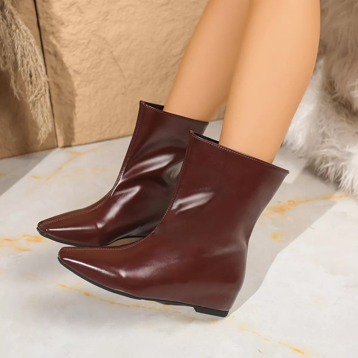 Point Toe Leather Boots Black / 35 