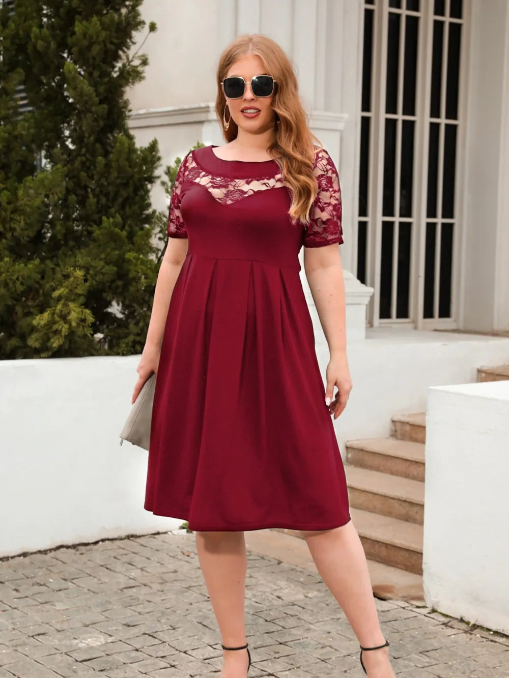 Plus Size Ruched Round Neck Short Sleeve Dress Burgundy / 1XL 