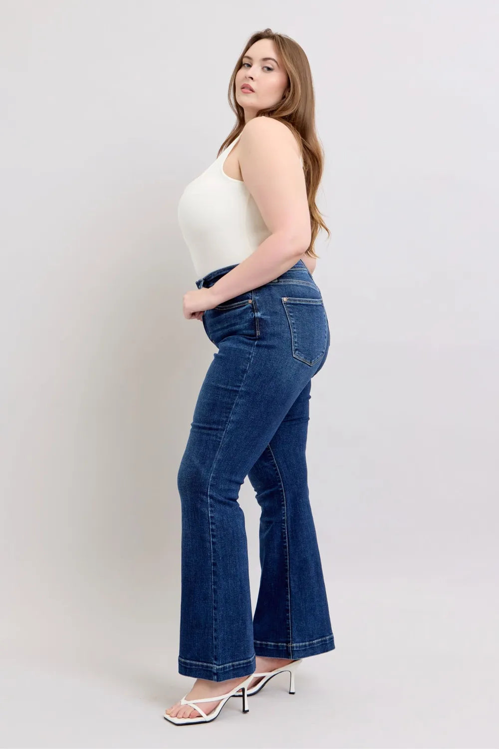 Judy Blue Full Size High Rise Flare Jeans with Pockets Plus Size Dark / 0(24) 