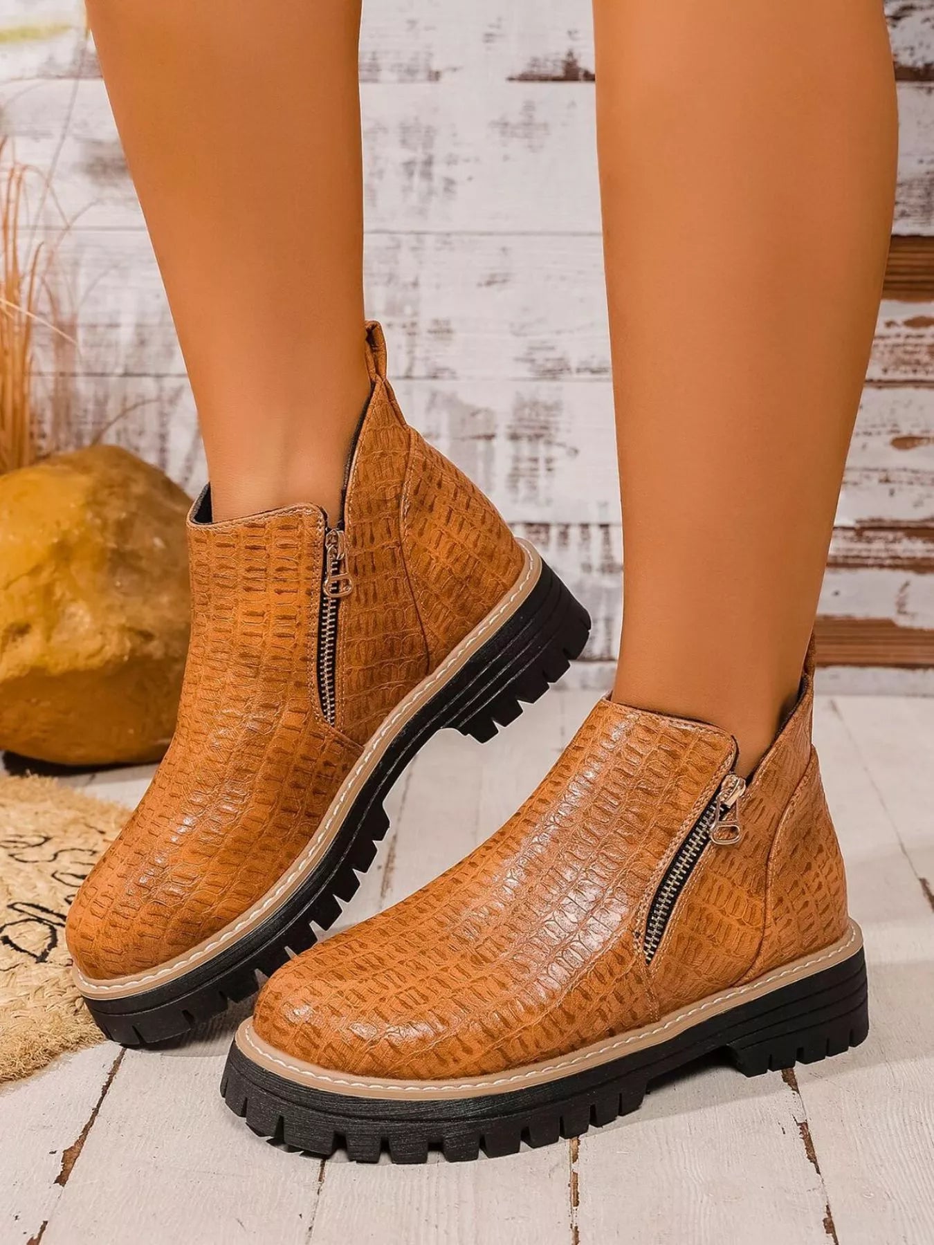Round Toe Side Zip Ankle Boots Ivory / 36 