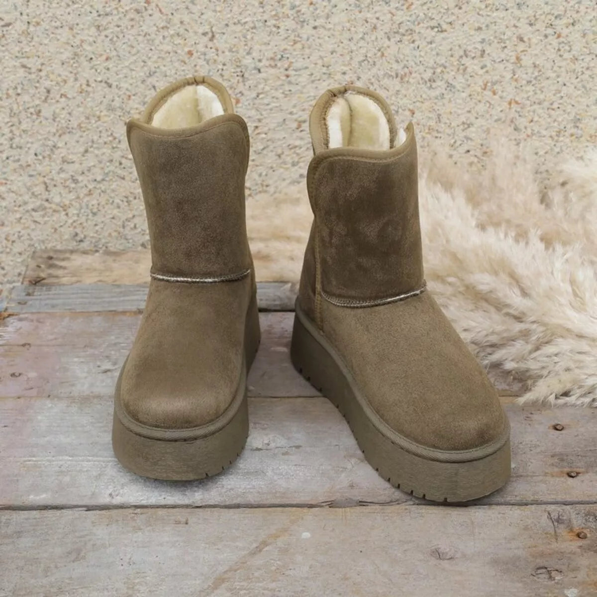 Round Toe Platform Boots Green / 36 