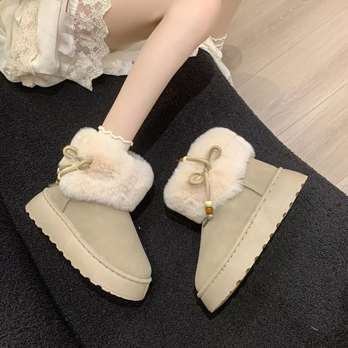Round Toe Platform Boots Black / 36 